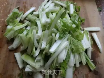Make The food is fried meat step 1