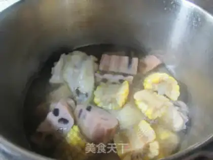 Make Corn Lotus chicken soup step 9