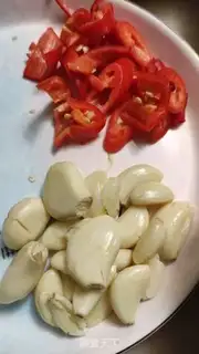 Make Garlic evaporates gill mushrooms step 0