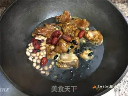 Make ♪ The date-black beans and pig hoof ♪ step 3