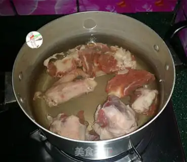 Make Rop and lamb soup step 1