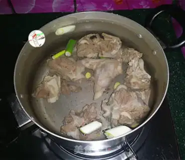 Make Rop and lamb soup step 2