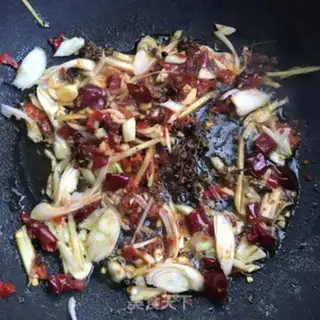 Make A fragrance with chicken wings step 5
