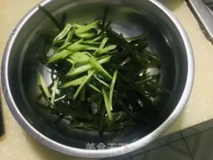 Make Ribbon cucumber step 1