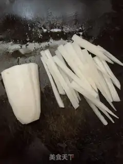 Make Omelon radish soup step 0