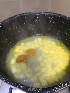 Make Curryfish noodles step 6