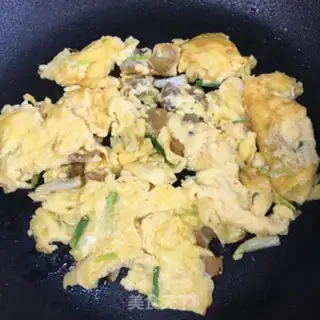 Make Autumn fried eggs dry step 7