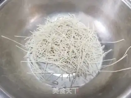 Make An egg and water bun step 2