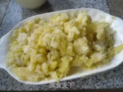 Make Cheese egg sour mashed potatoes step 4