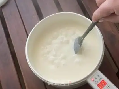 Make Coconut cheese balls step 3