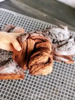 Make Snow Mountain Chocolate toast step 11