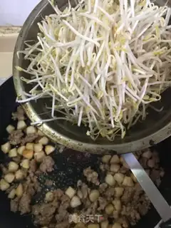 Make Fresh bean sprouts step 8