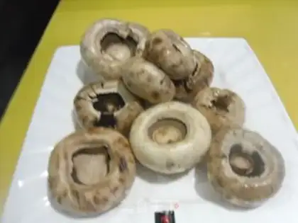 Make Cooking mushrooms step 1