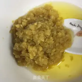 Make Garlic fans burn golden mushrooms step 2