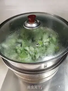 Make Steamed celery leaves step 4