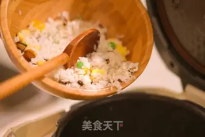 Make Pumpkin chestnut mushroom rice step 7