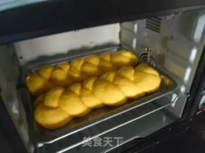Make Goldmelon mud bread step 11