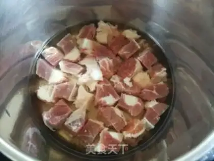 Make Tomato beef step 1