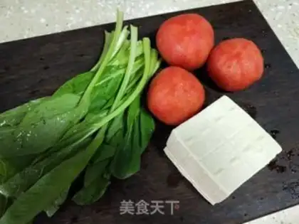 Make Tomato eggs and tofu step 0