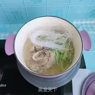 Make radish bone soup step 2