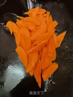 Make Carrot makes five flowers step 1