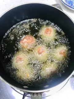Make Roach meatballs step 5