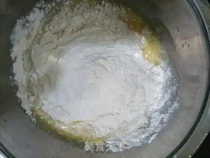 Make Banana omelet step 2