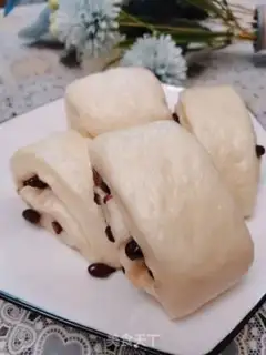 Make Sugar and red bean rolls step 8