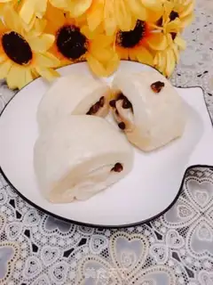 Make Sugar and red bean rolls step 9