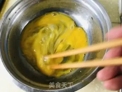 Make Chili fried eggs step 3