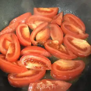 Make Tomato fried eggs step 4