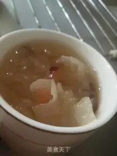 Make Silver-eared date soup step 2