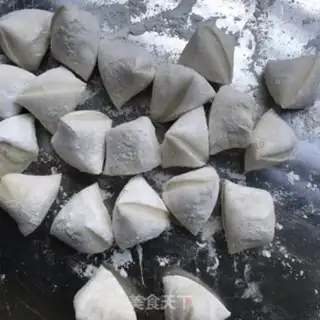 Make Carrot beef dumplings step 5