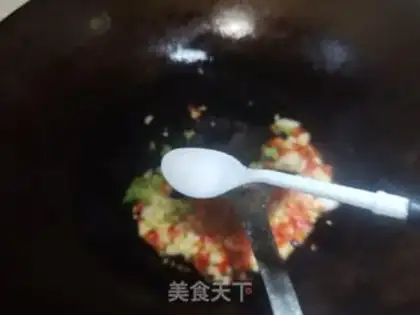 Make Garlic pepper fried pork step 1