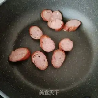 Make Barbecue sausage salad step 8
