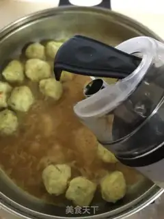 Make Curry hands on fish noodles step 4