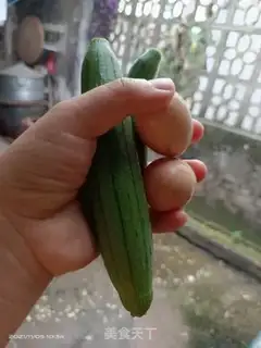 Make Watermelon egg noodles step 1