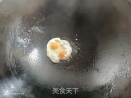 Make Watermelon egg noodles step 5