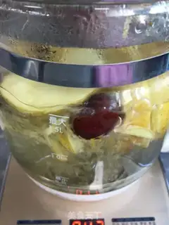 Make Ginger date apple tea step 5