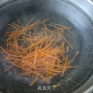 Make A gravy carrot step 4