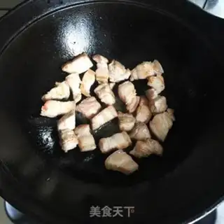 Make Five flowers for a sour chicken step 1