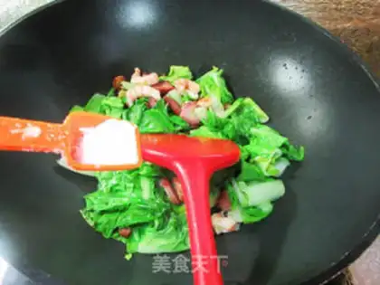 Make Shrimp-creeched caterpillar step 7