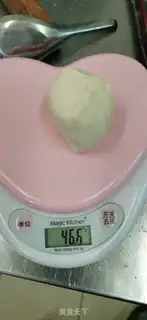 Make A fan egg bun step 4