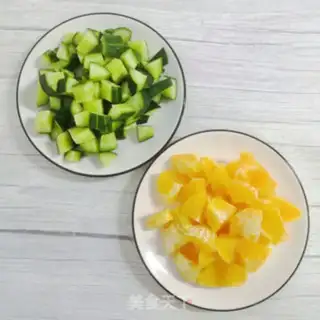 Make cucumber juice step 1