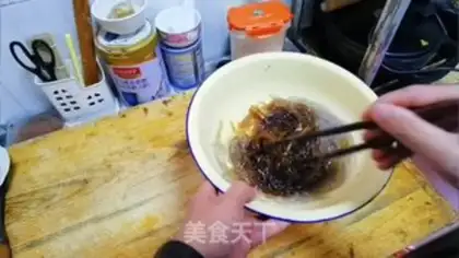 Make A white radish and powdered powder step 3
