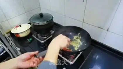 Make A white radish and powdered powder step 4