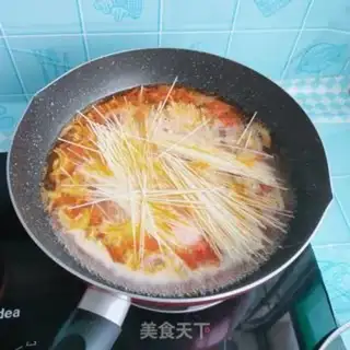 Make Sourball spinach noodles step 9