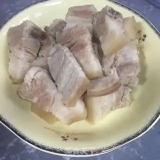 Make Chestnut mushroom red meat step 0