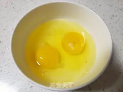 Make Scrambled eggs step 2