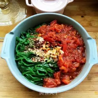 Make Squirt hands and spinach noodles step 8